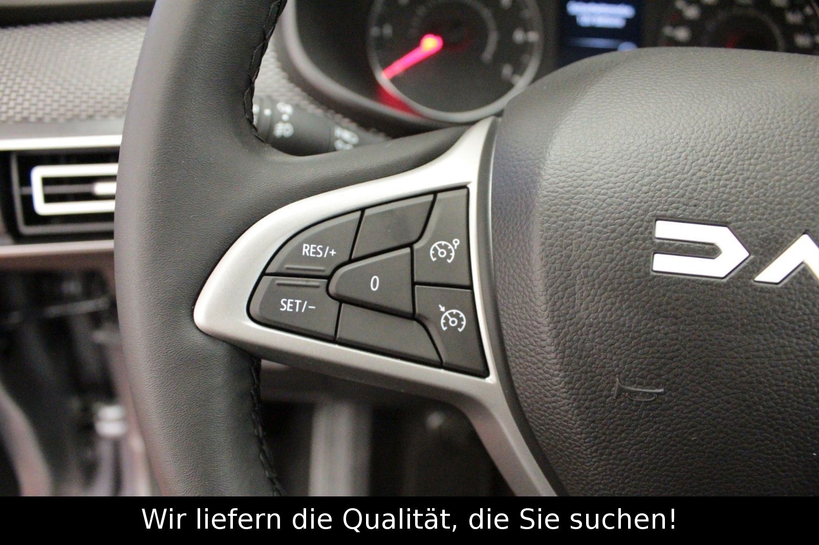 Fahrzeugabbildung Dacia Sandero TCe 100  ECO G Expression*Winterpaket*