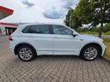 Volkswagen VW Tiguan 2.0 TSI DSG 4MOTION R-Line Highline - VW Tiguan Gebrauchtwagen in Leverkusen