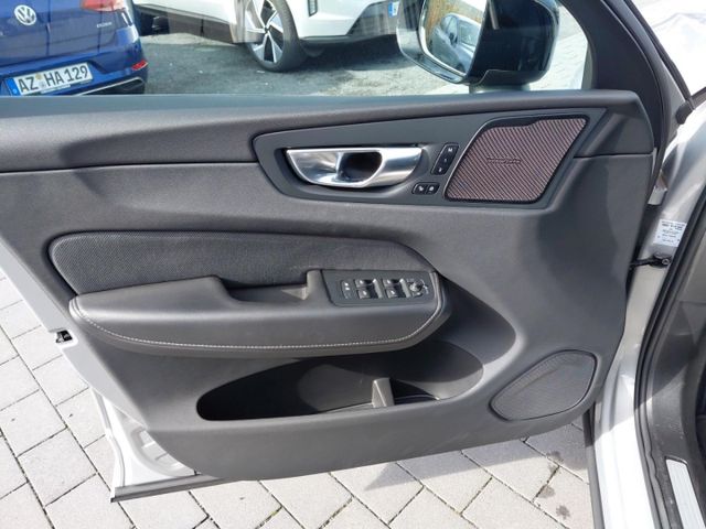 VOLVO XC 60 (Bild 11 von Array)