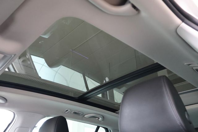 Skoda Octavia Combi Style Automatik LED Pano PDC