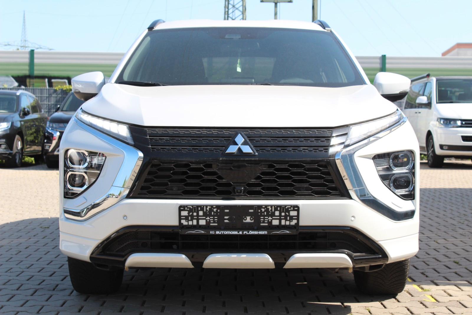Mitsubishi Eclipse Cross 2.4 Plus Select Black 4WD ACC LED