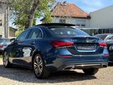 Mercedes-Benz A 200 A Limousine PANO/KAMERA/MULTIBEAM - blaue Mercedes-Benz A 200
