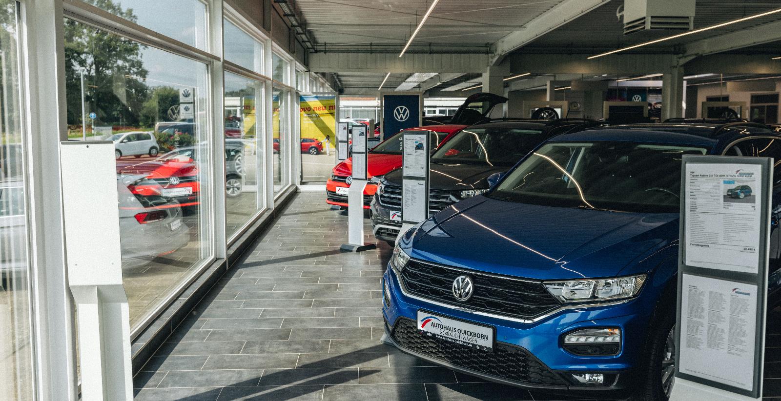 showroom-image-top