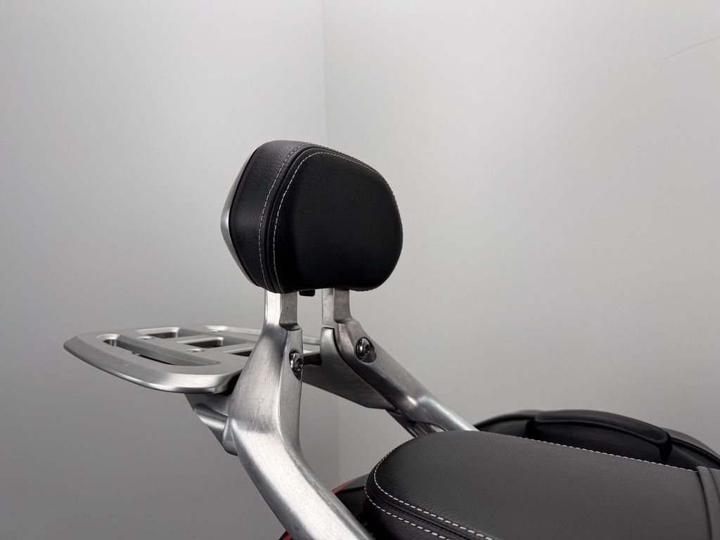 Fahrzeugabbildung Triumph ROCKET 3 R *TOP-ZUSTAND *REIFEN NEU *SERVICE NEU