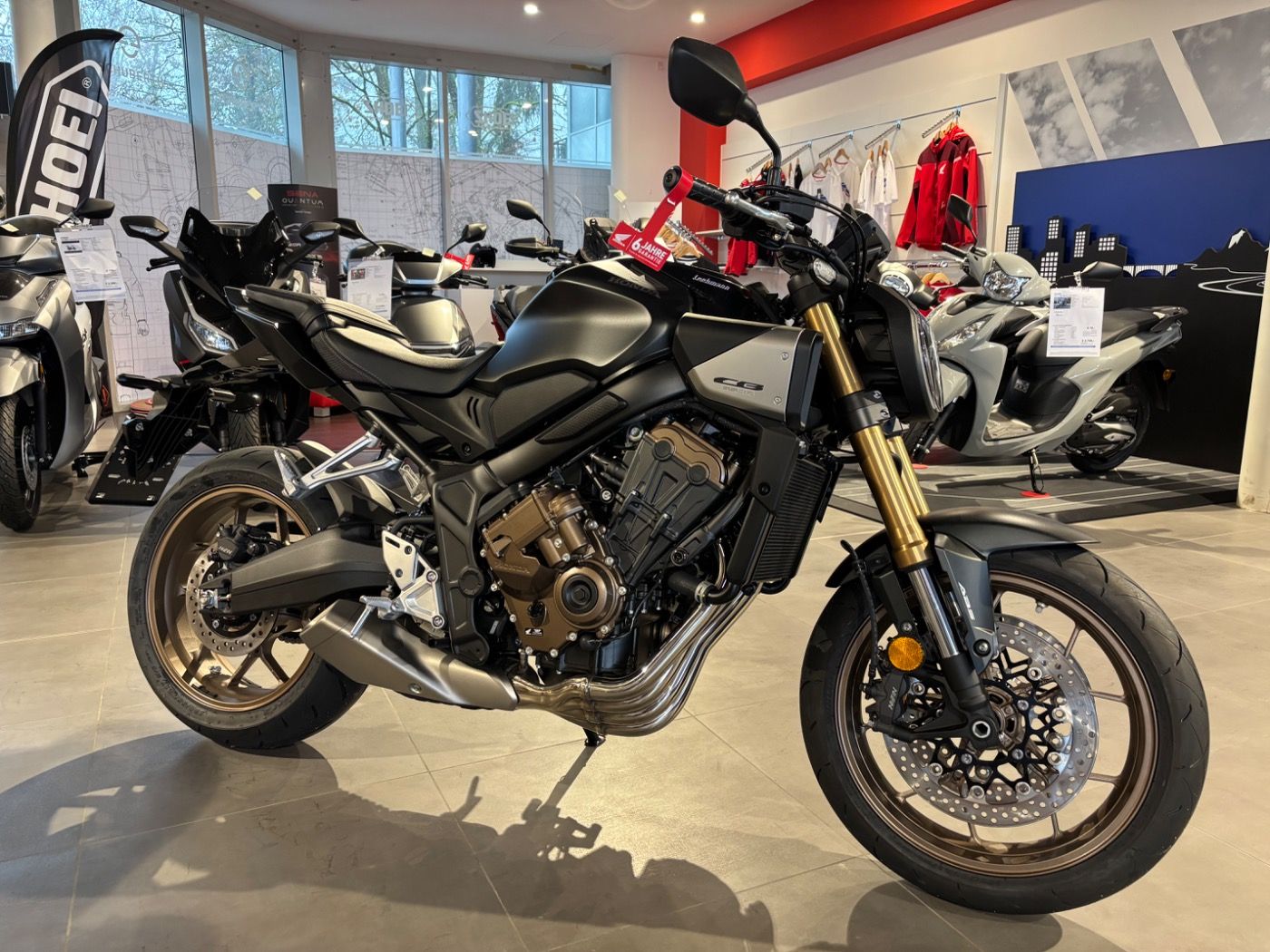Fahrzeugabbildung Honda CB 650 R E-Clutch 6 Jahre Garantie