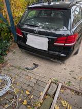 Mercedes-Benz E 300 BlueTEC T ELEGANCE ELEGANCE - Mercedes-Benz E 300 Bluetec mit Diesel-Antrieb