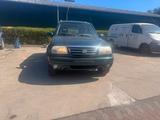 Suzuki Grand Vitara XL7 2.7 V6, 4X4 - Suzuki Grand Vitara mit Benzin-Antrieb
