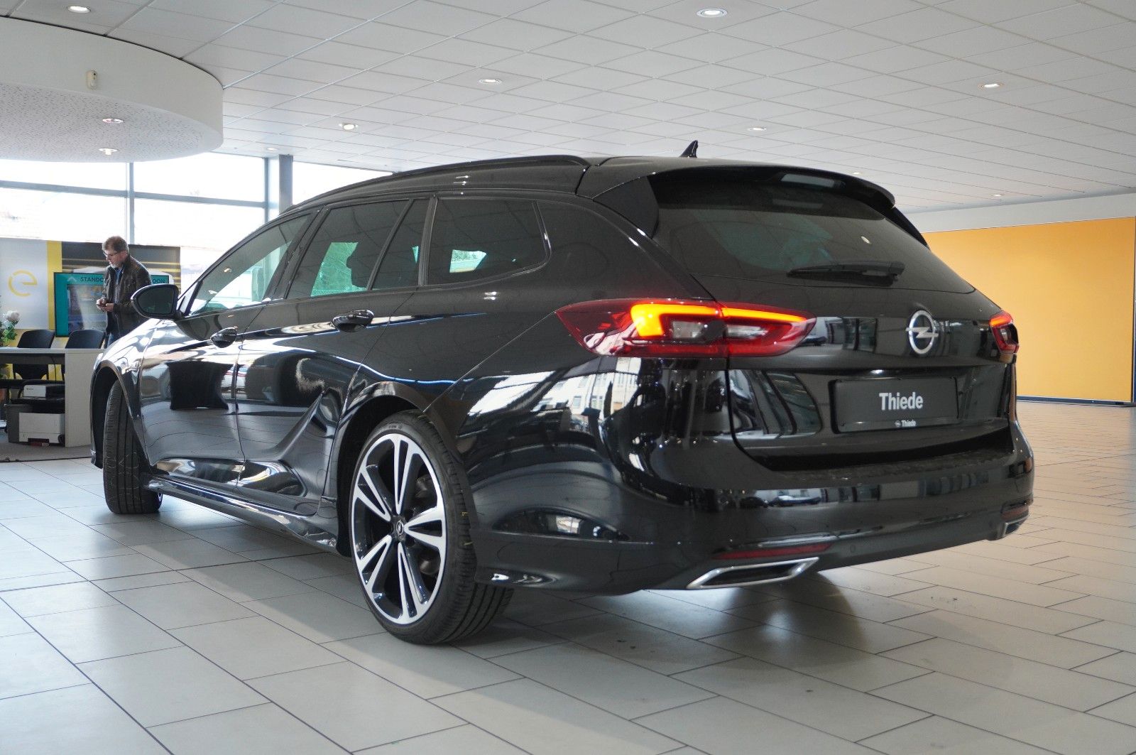 Fahrzeugabbildung Opel Insignia B ST 2.0D ULTIMATE NAVI/LED/OPC/VIRTU.