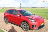 Kia Niro E-Niro ExecutiveLine 64 kWh Pomp 3 FASE 156 - rote Kia Niro