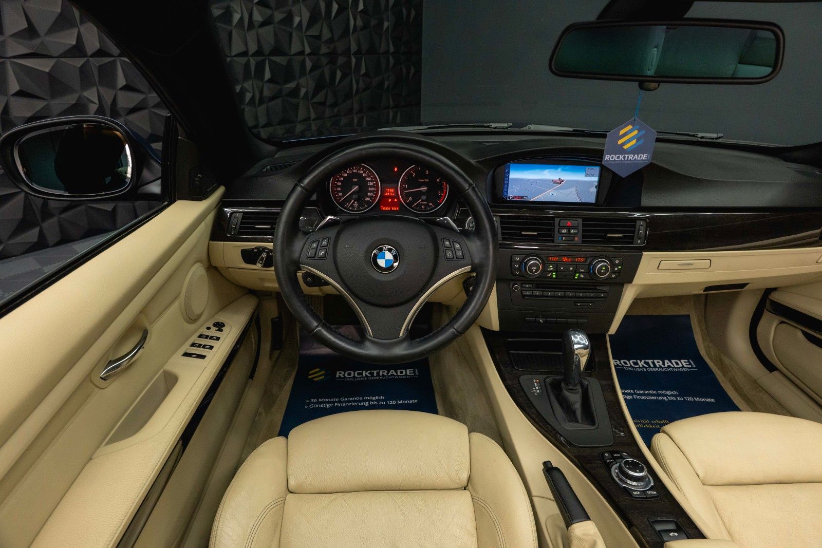 Fahrzeugabbildung BMW 330d Cabrio Sport Edition *Bi-Xenon*H&K*Memory*