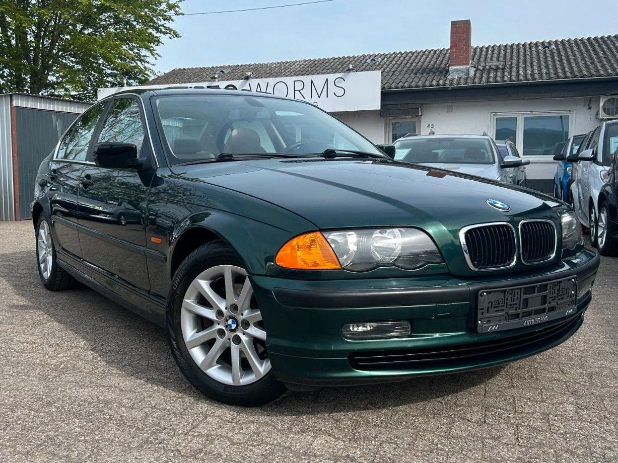 BMW 323i Lim.Automa/Klima/Szh/Sbd/Navi/Leder/Scheckh