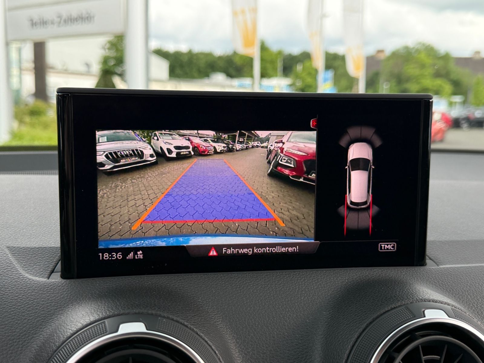 Fahrzeugabbildung Audi Q2 sport S line 35 TFSI KAM LED 19" Virtual