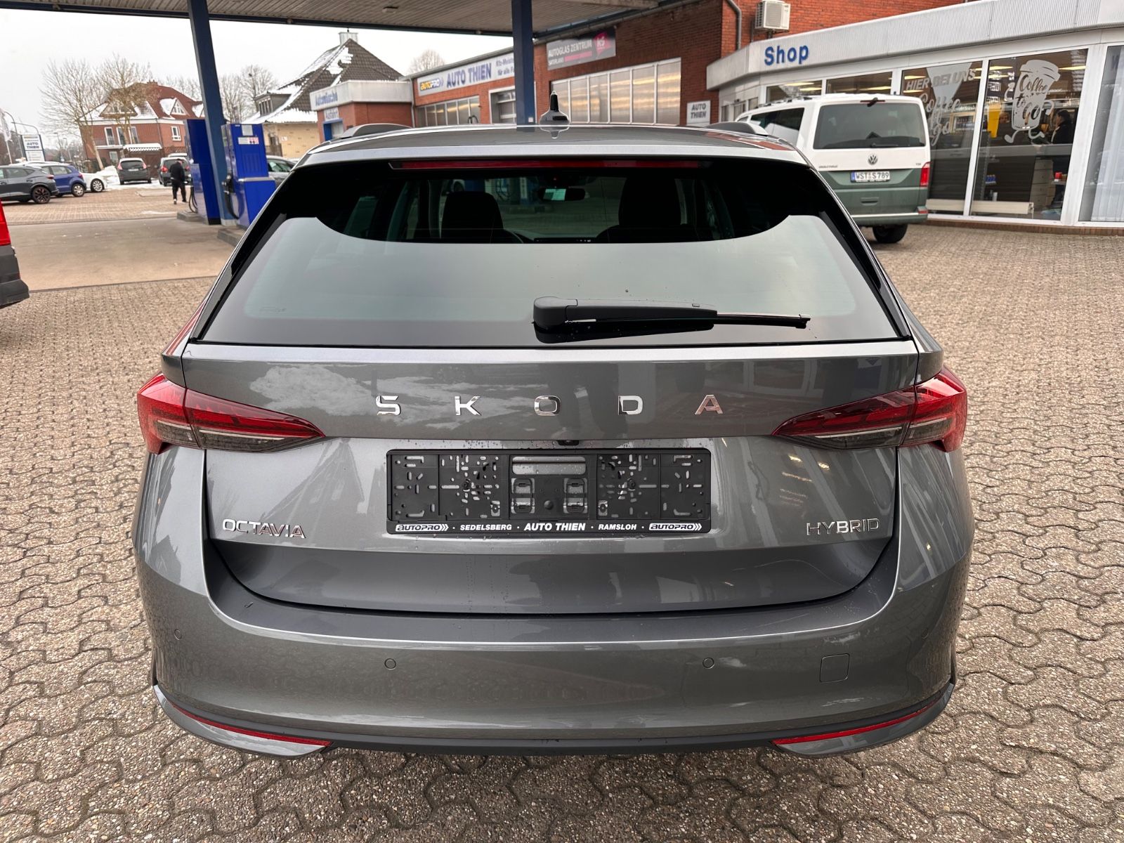 Fahrzeugabbildung SKODA Octavia Combi 1.5 TSI Selection AHK/Navi/LED/ACC