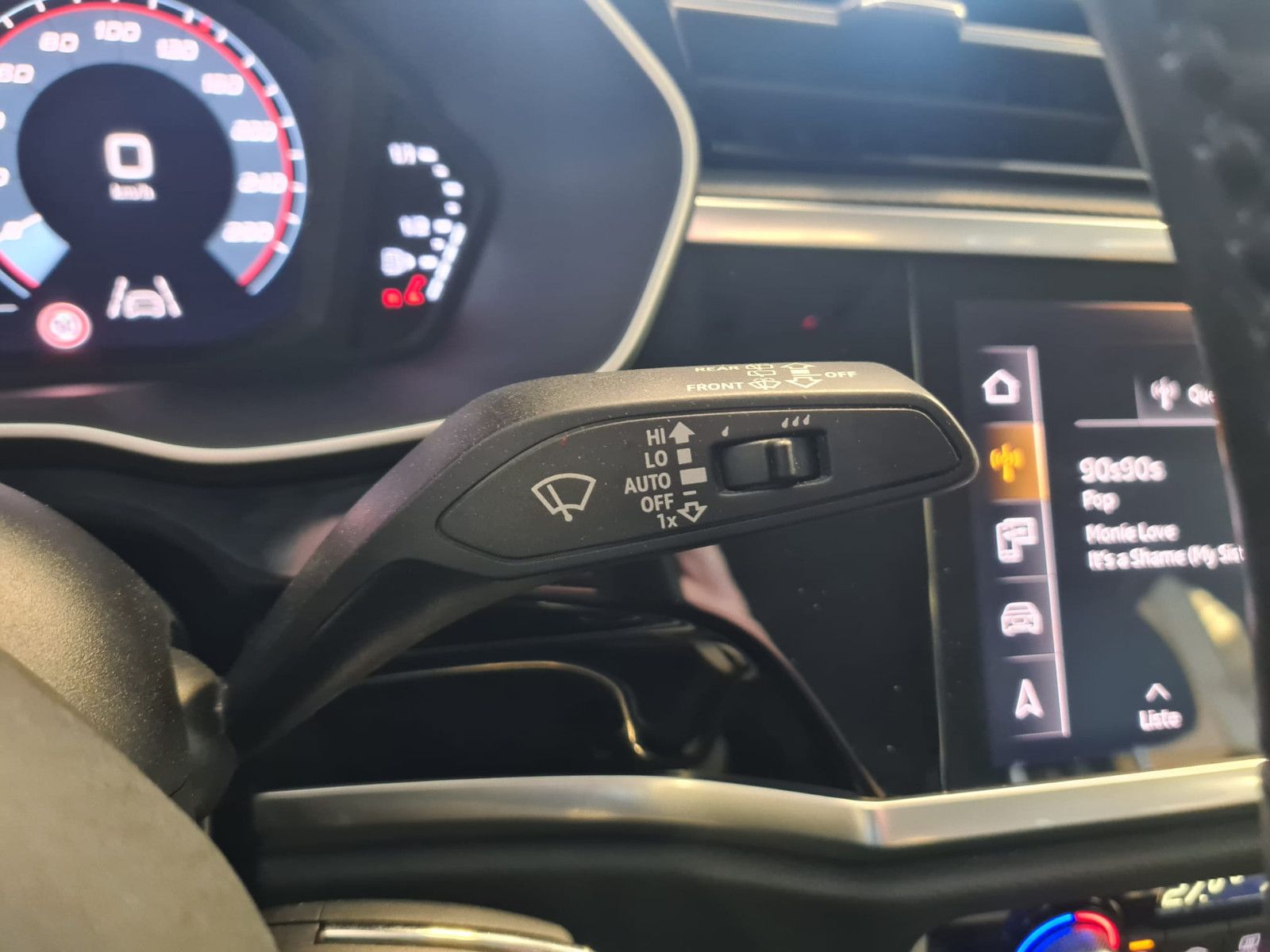 Fahrzeugabbildung Audi Q3 35 TDI / LED / VIRTUELL/LED/SCHECKHEFT