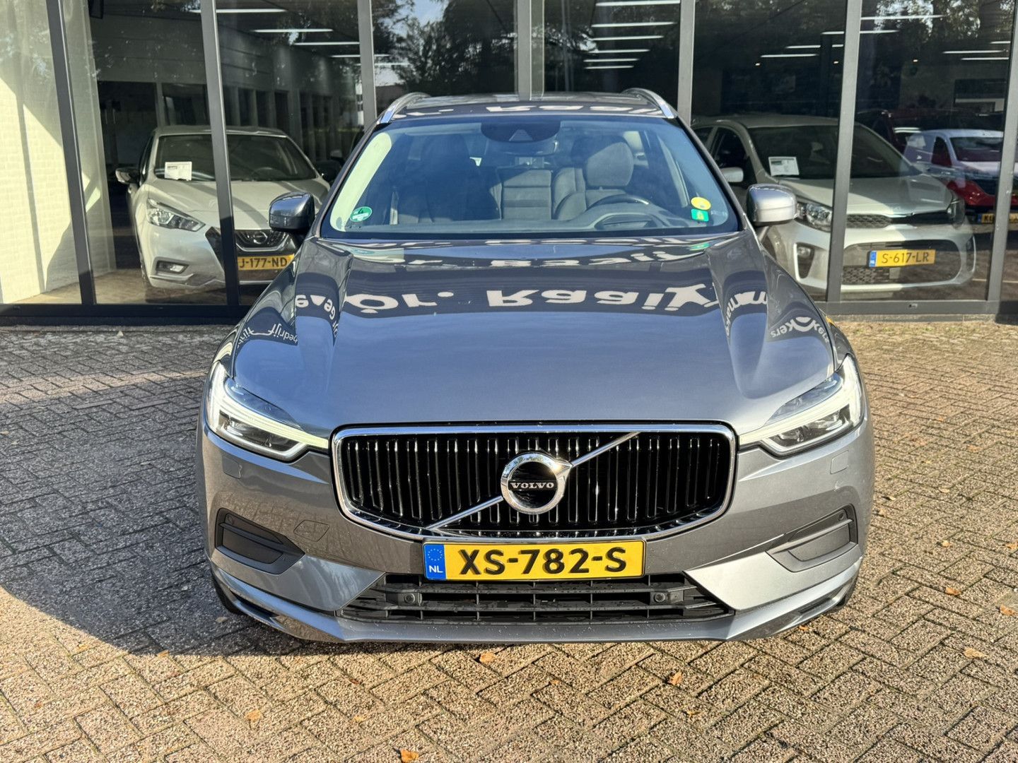 Volvo XC60 2.0 D4 191pk Momentum*Navi*AHK* imagem 3