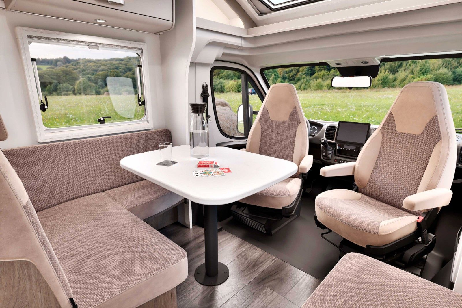 Fahrzeugabbildung Carado T-447 pro+   Sie sparen: 7.387€