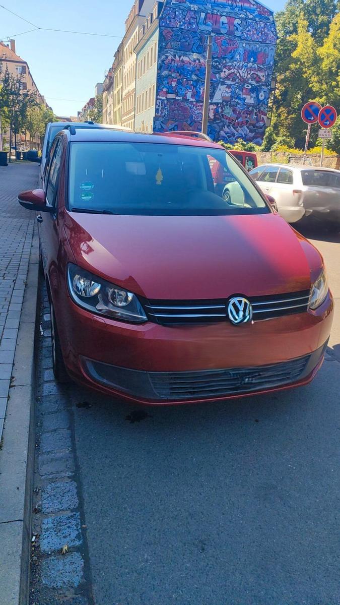 Volkswagen Touran 2011 — photo 5
