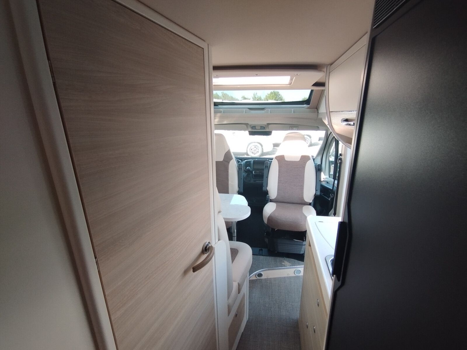 Fahrzeugabbildung Pössl Summit 600 Plus Citroen 165 PS 7000,- geschenkt
