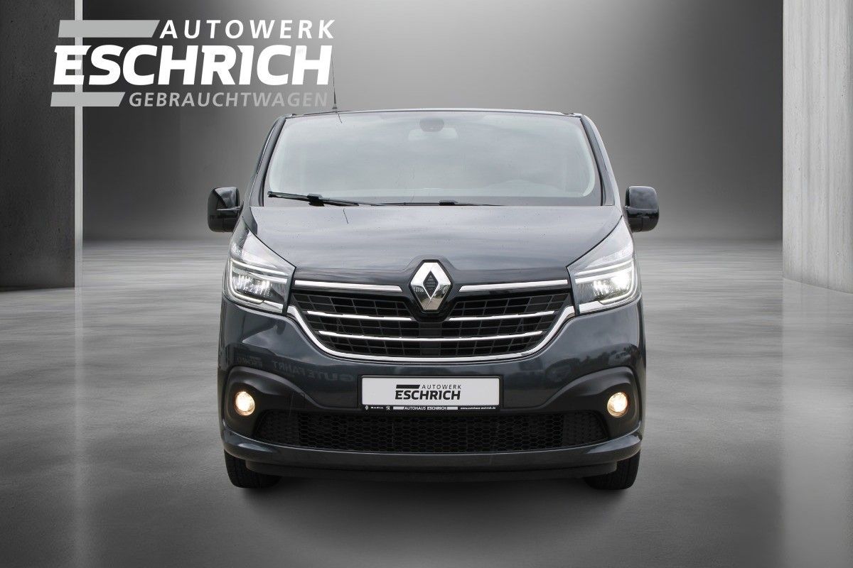 Fahrzeugabbildung Renault Trafic III Grand Spaceclass 9 Sitzer, Automatik