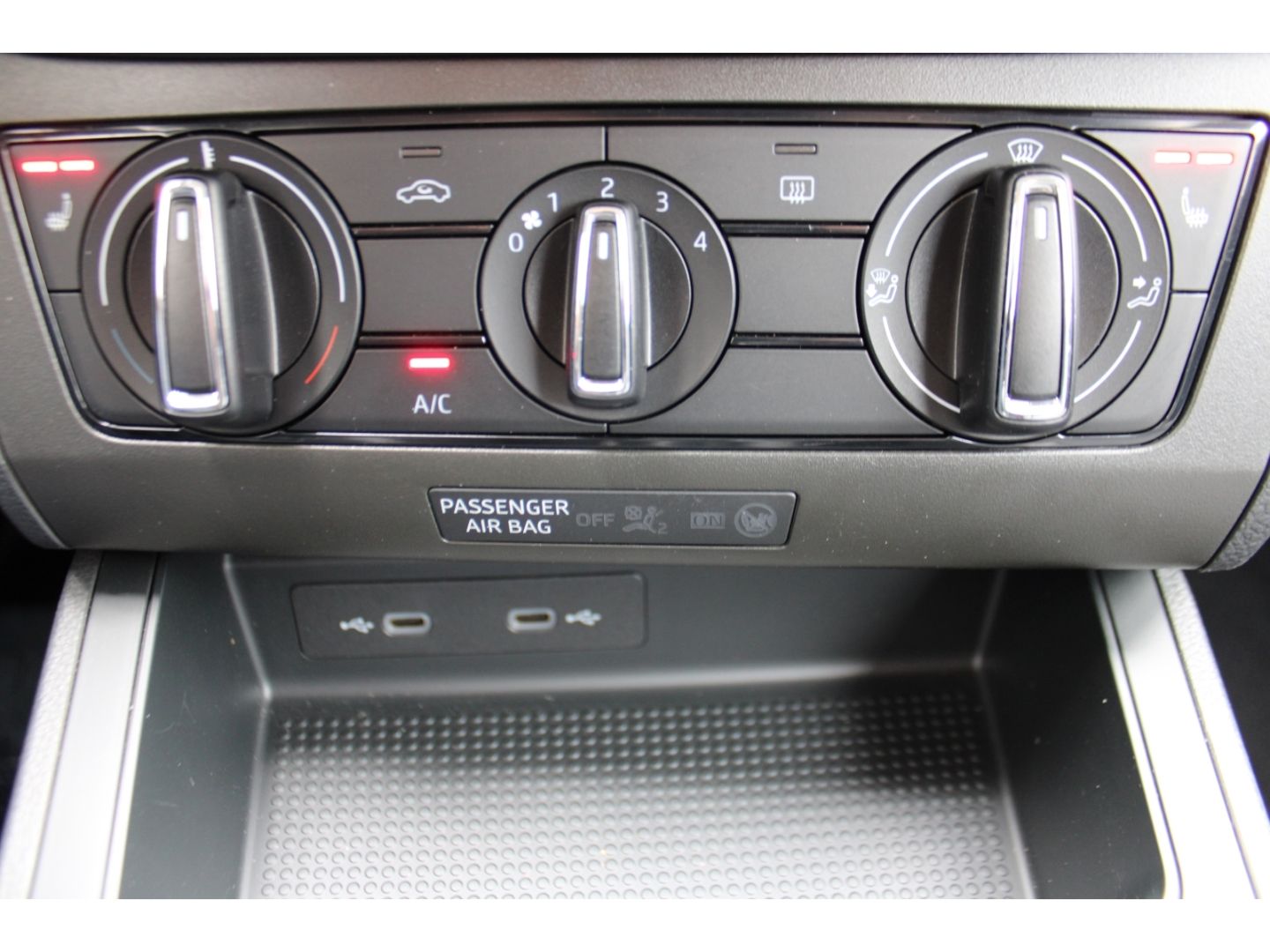 SEAT Ibiza 1.0 MPI Style Klima SHzg GRA GJR DAB PDC B - Image 24