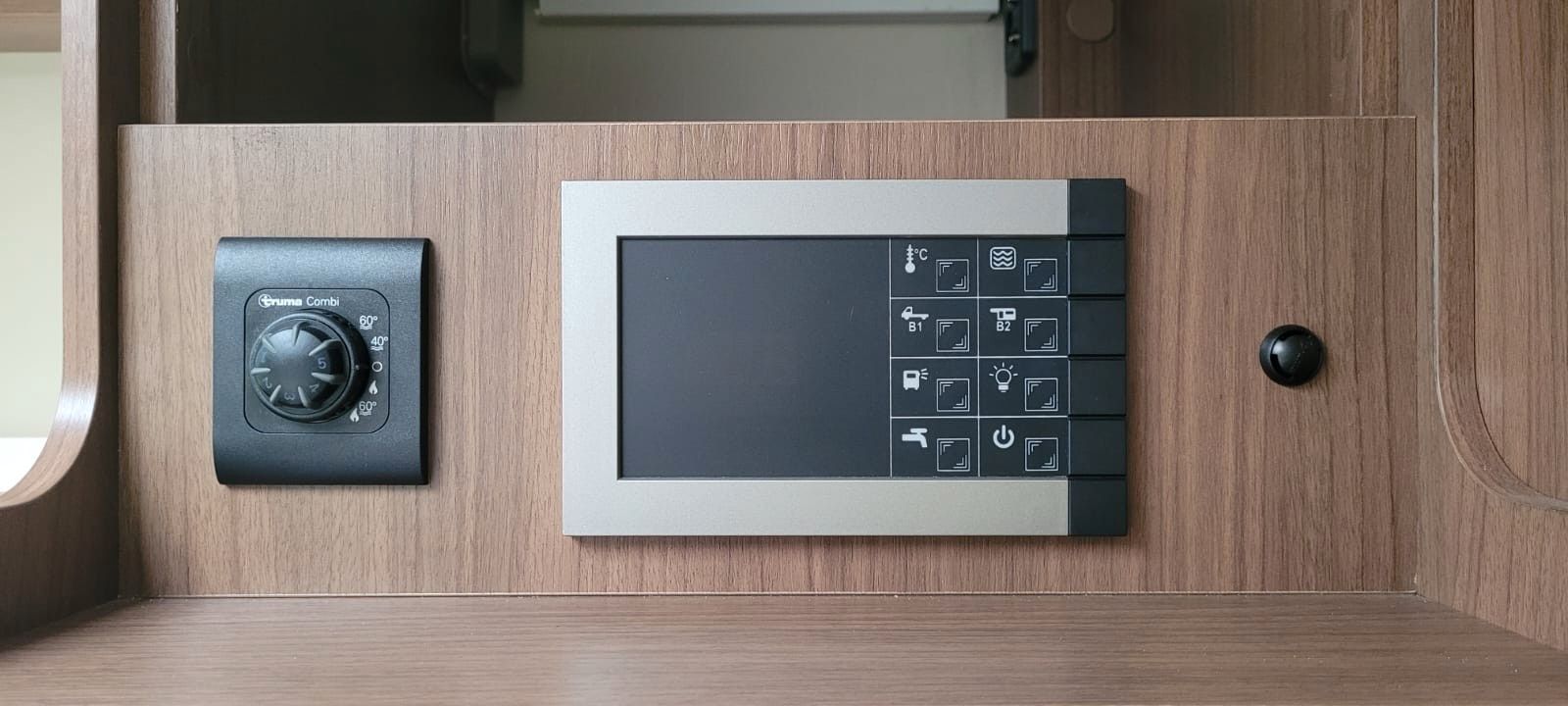 Fahrzeugabbildung NobelART T- 7000 Elegance