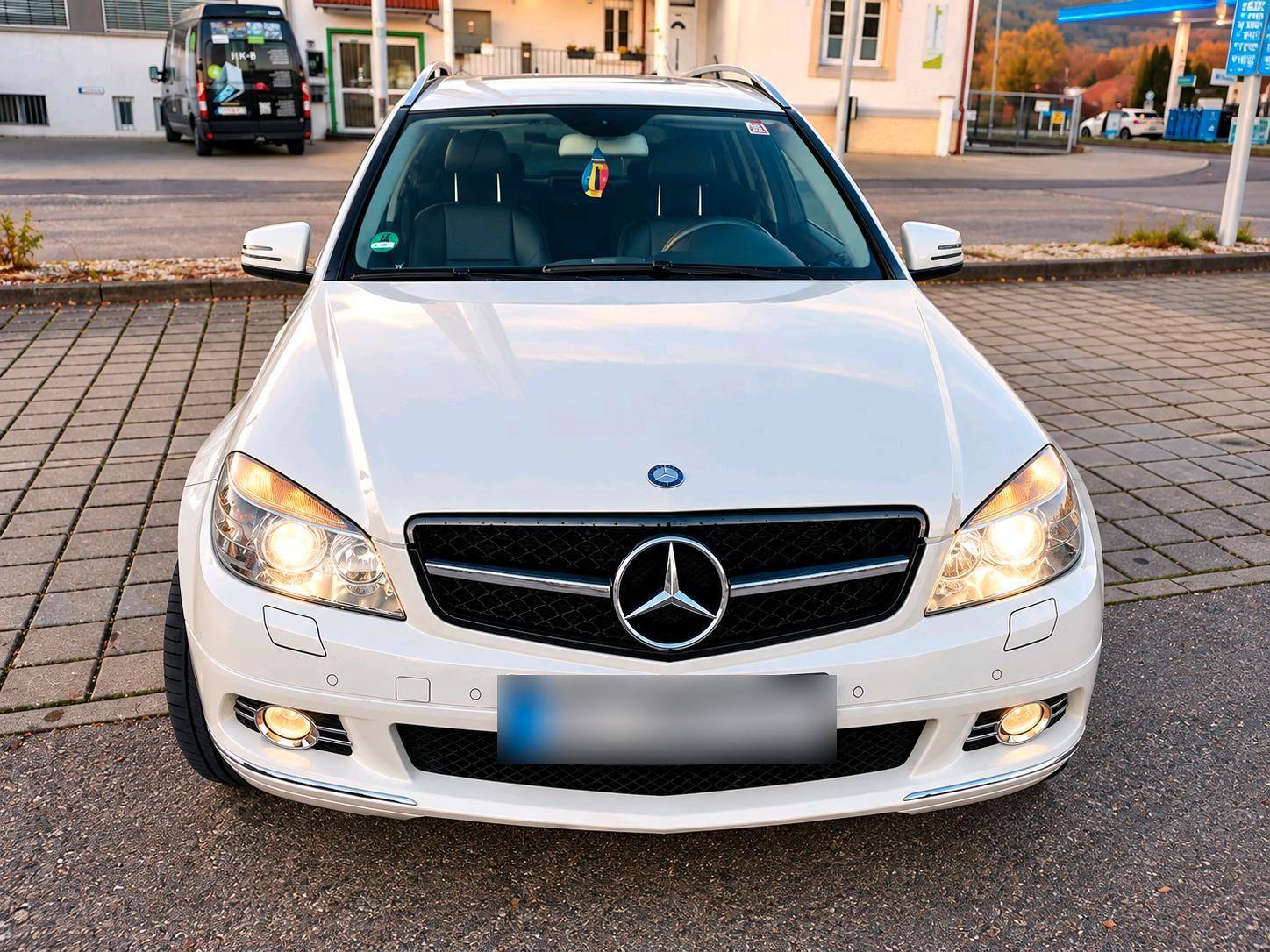 Mercedes-Benz C200 2010 — rear view