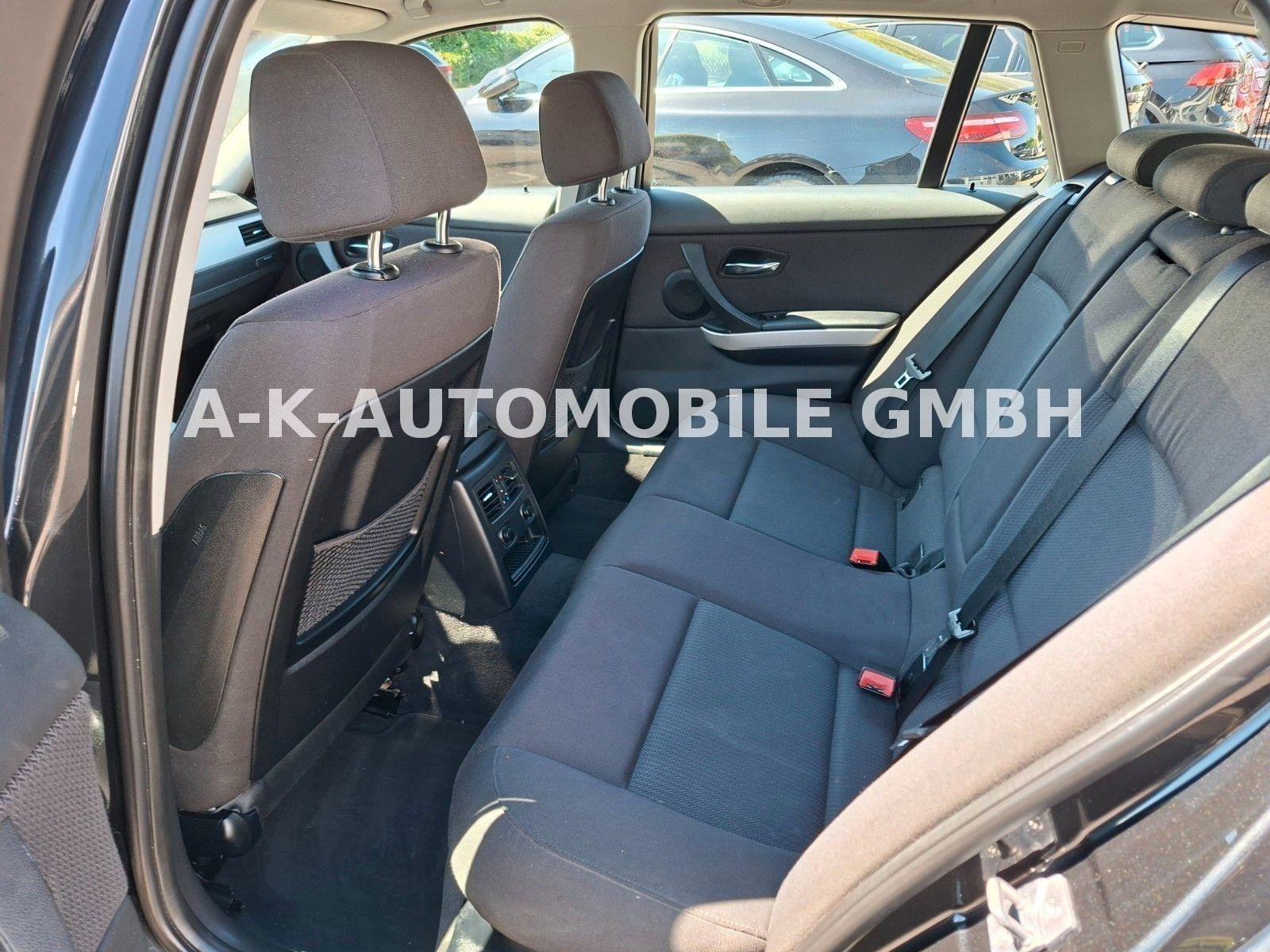 BMW 320 2012 — photo 23