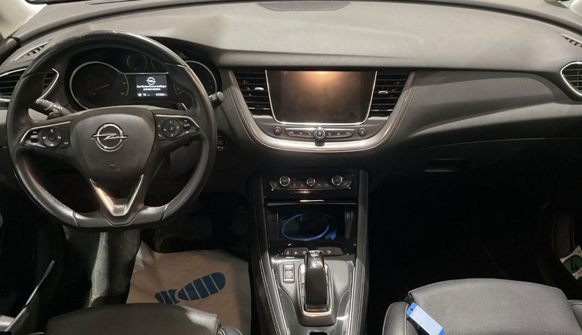Fahrzeugabbildung Opel Grandland (X) 1.6 HYBRID 4X4 ULTIM. NAVI/360°/SH