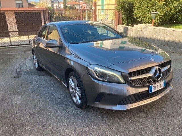 Mercedes-Benz Mercedes-benz A 180 A 180 d OK NEOPATENTATI