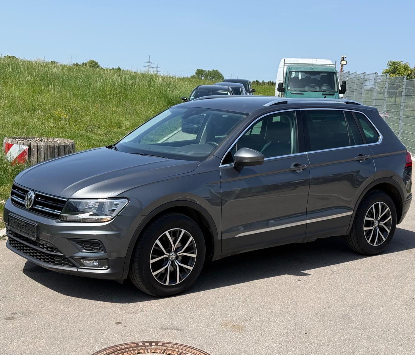 Volkswagen Tiguan 2.0 TDI DSG 4Motion *EURO.6*NAVI*AHK*SHZ*