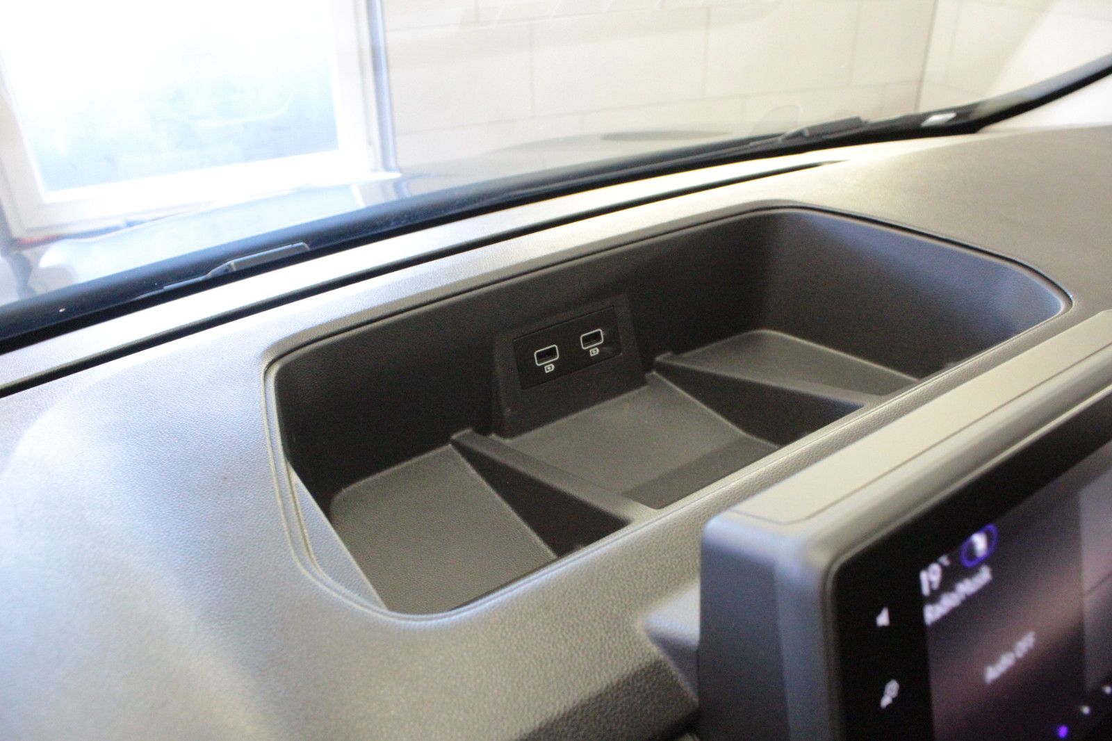 Fahrzeugabbildung Renault Trafic Dci 150 Grdt Evolution *Rollstuhlrampe*