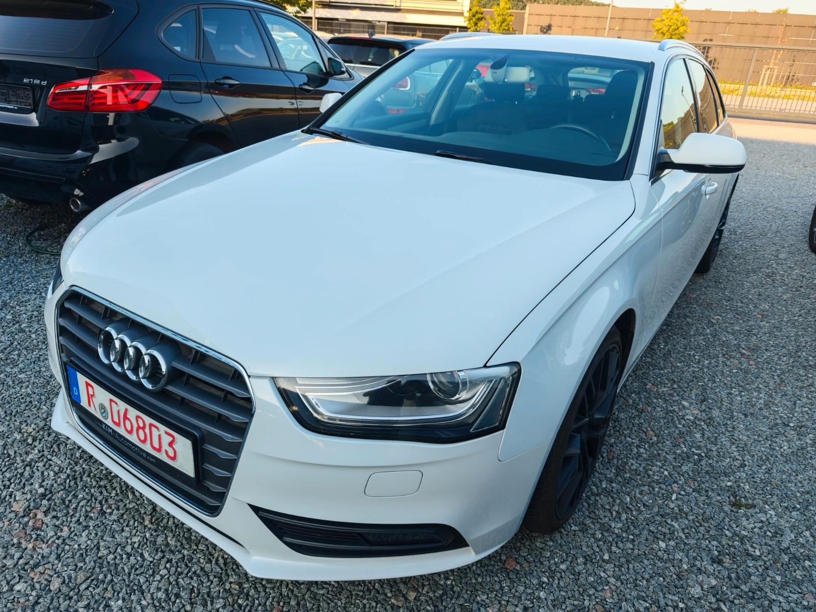 Audi A4 2012 — photo 13