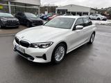 BMW 318 d Sport Line*12 FACH ALU*NAVI*KAMERA - BMW 318: Limousine