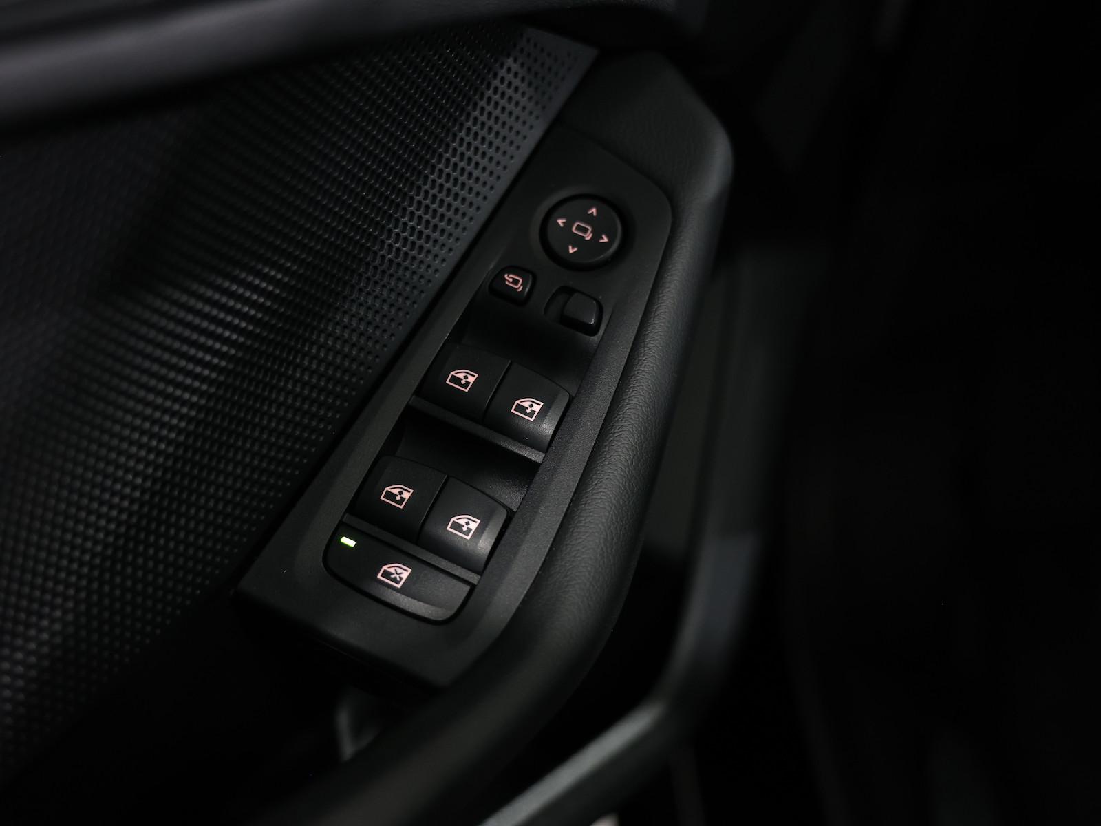 BMW 1 Series d Advantage / LED / LIVE-COCKPIT-PRO+NAVI+, миниатюра 15