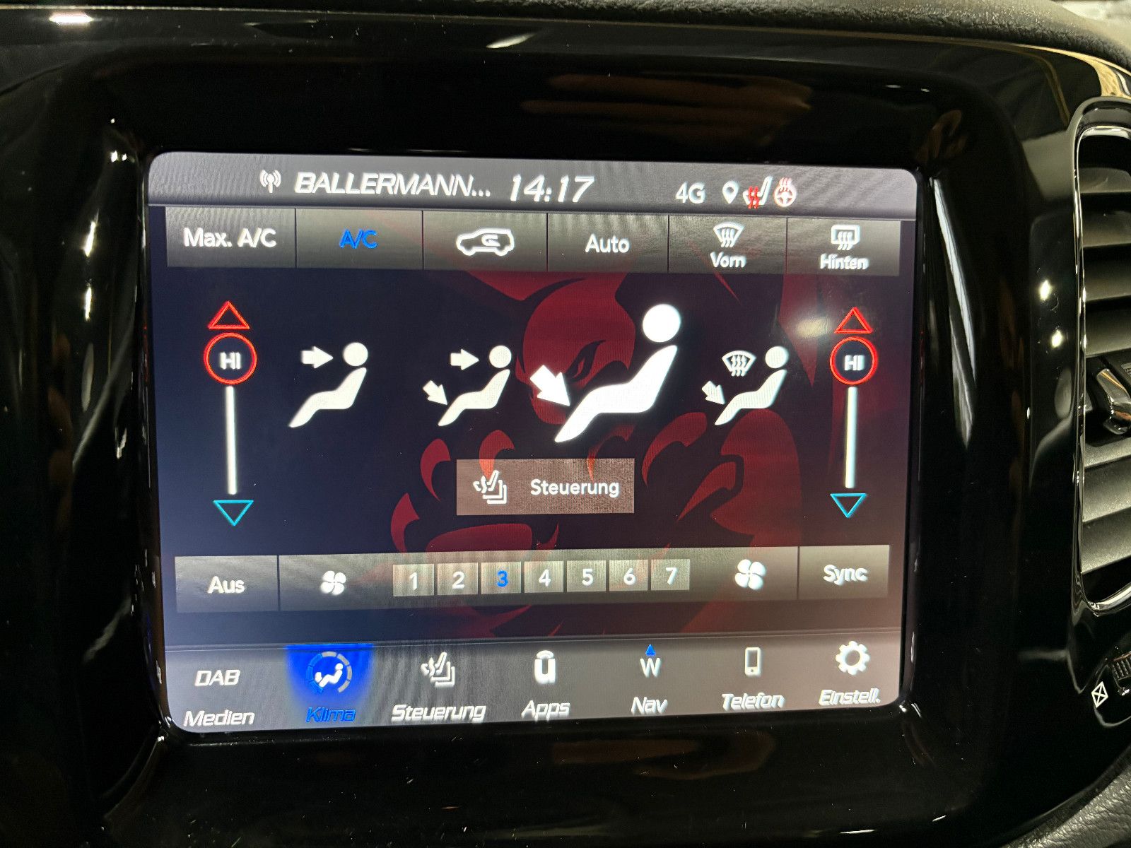 Fahrzeugabbildung Jeep Compass Limited FWD/NAVI/KAMERA/SOUND/DAB/SHZ