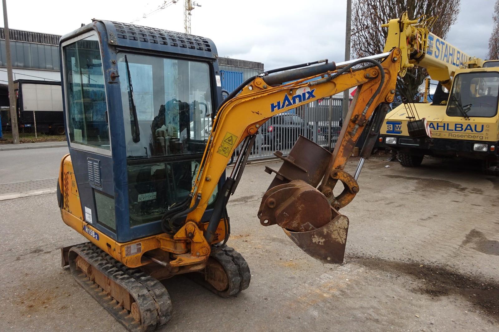 Hanix H15 B