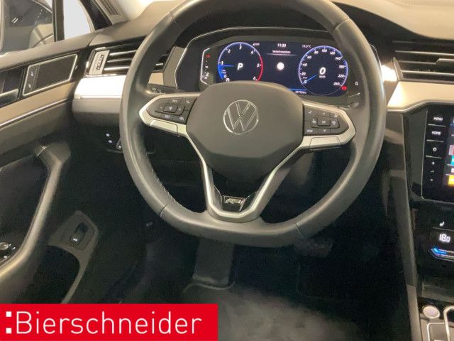 Volkswagen Passat Variant - Bild 12
