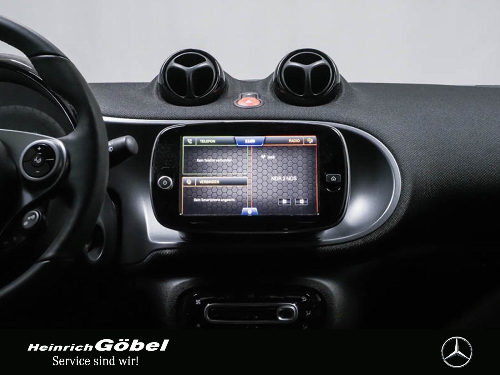 Fahrzeugabbildung Smart Smart Fortwo EQ Passion EXCLUSIVE+22KW-Bordlader