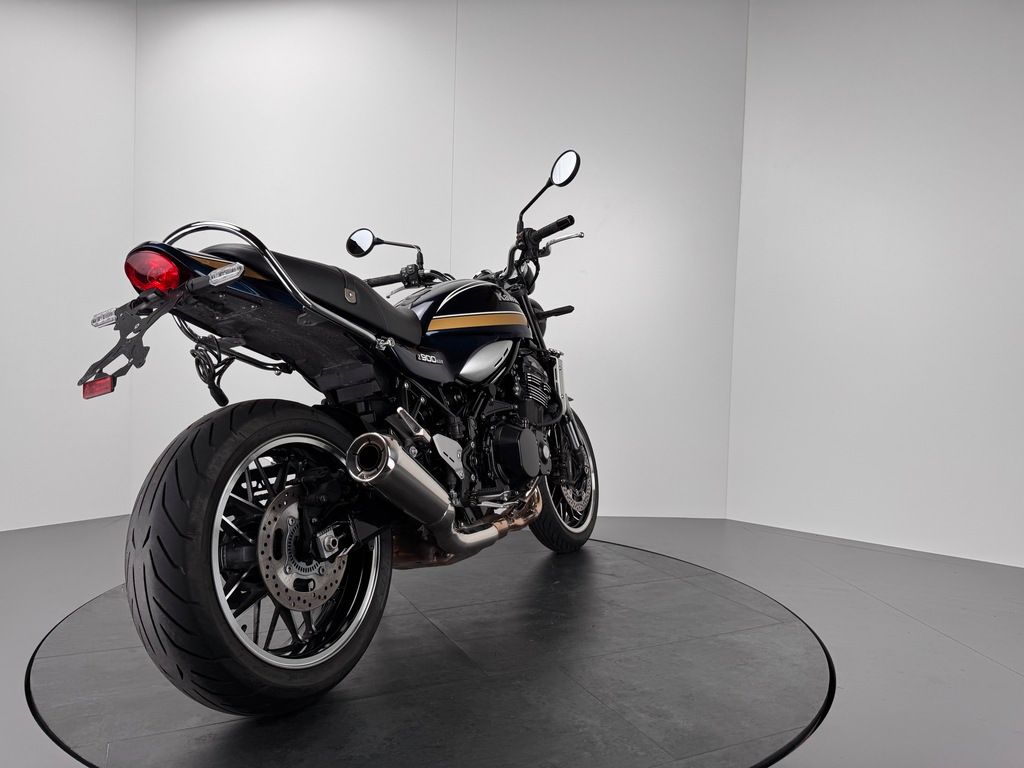 Fahrzeugabbildung Kawasaki Z900 RS *NEUWERTIG