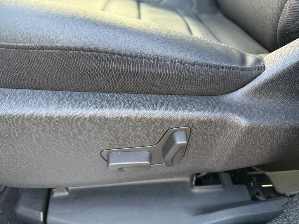 Fahrzeugabbildung Citroën C5 Aircross Pure Tech 130 S&S EAT8 SHINE PACK