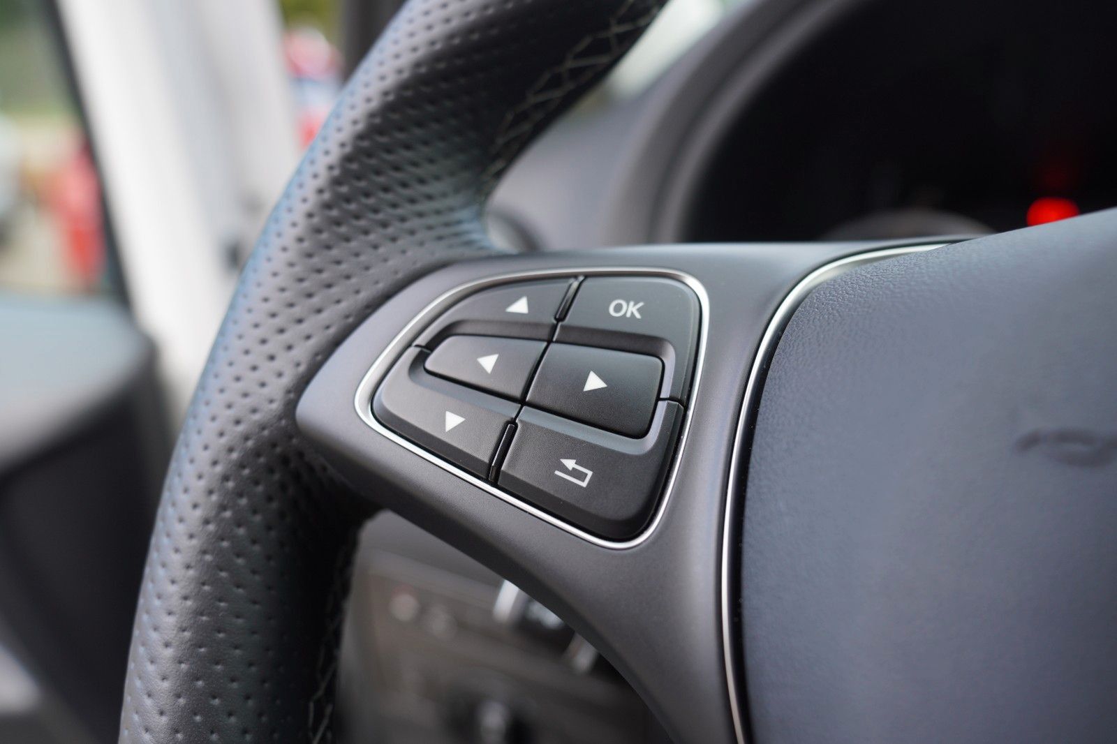 Fahrzeugabbildung Mercedes-Benz Vito Tourer 114CDI Pro lang*AHK*NAVI*SHZ*Standh*