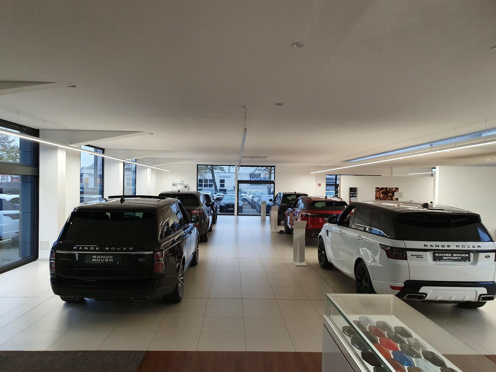 showroom-image-top
