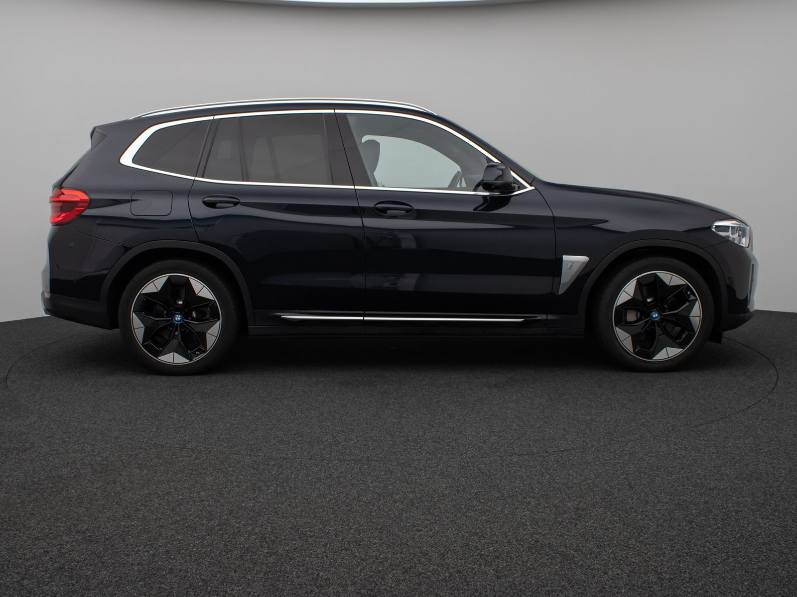 Fahrzeugabbildung BMW iX3 Impressive 360° H/K HUD DAB Panorama 20Zoll