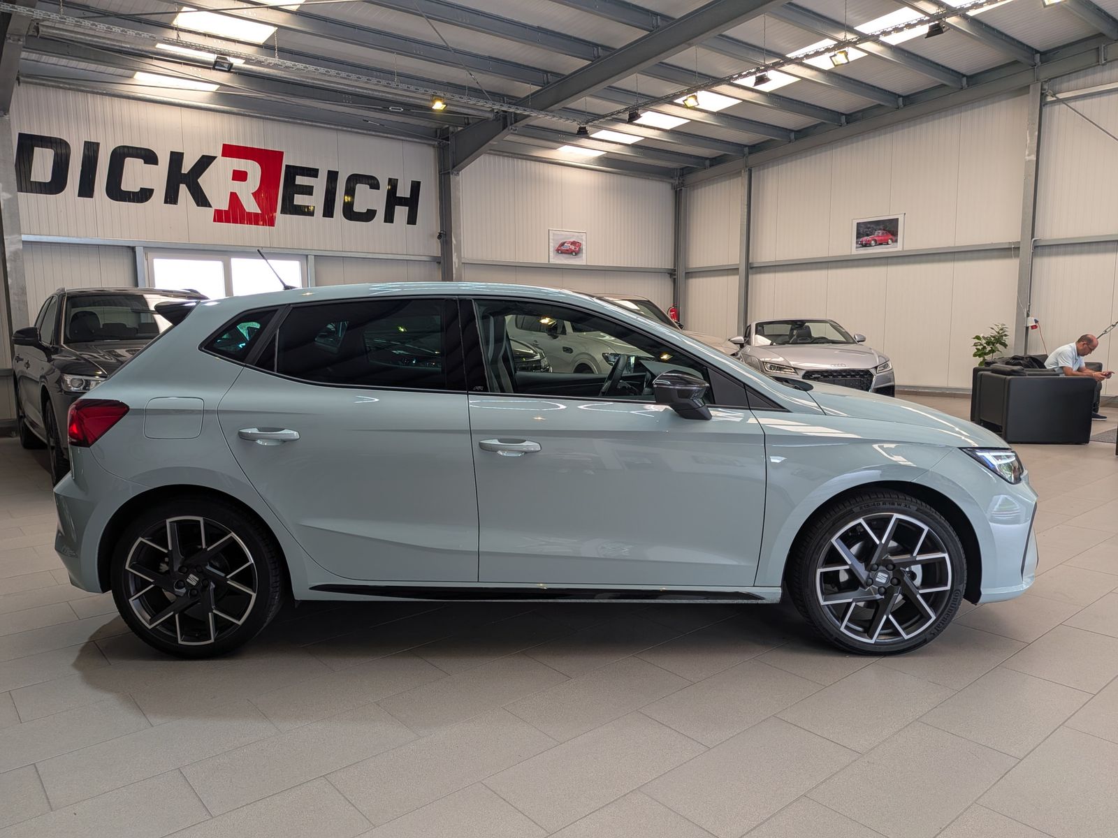 Fahrzeugabbildung SEAT Ibiza 1.5 TSI FR Black Edition ACC Cam SHz Pano