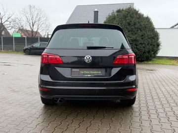 Volkswagen Golf - 6