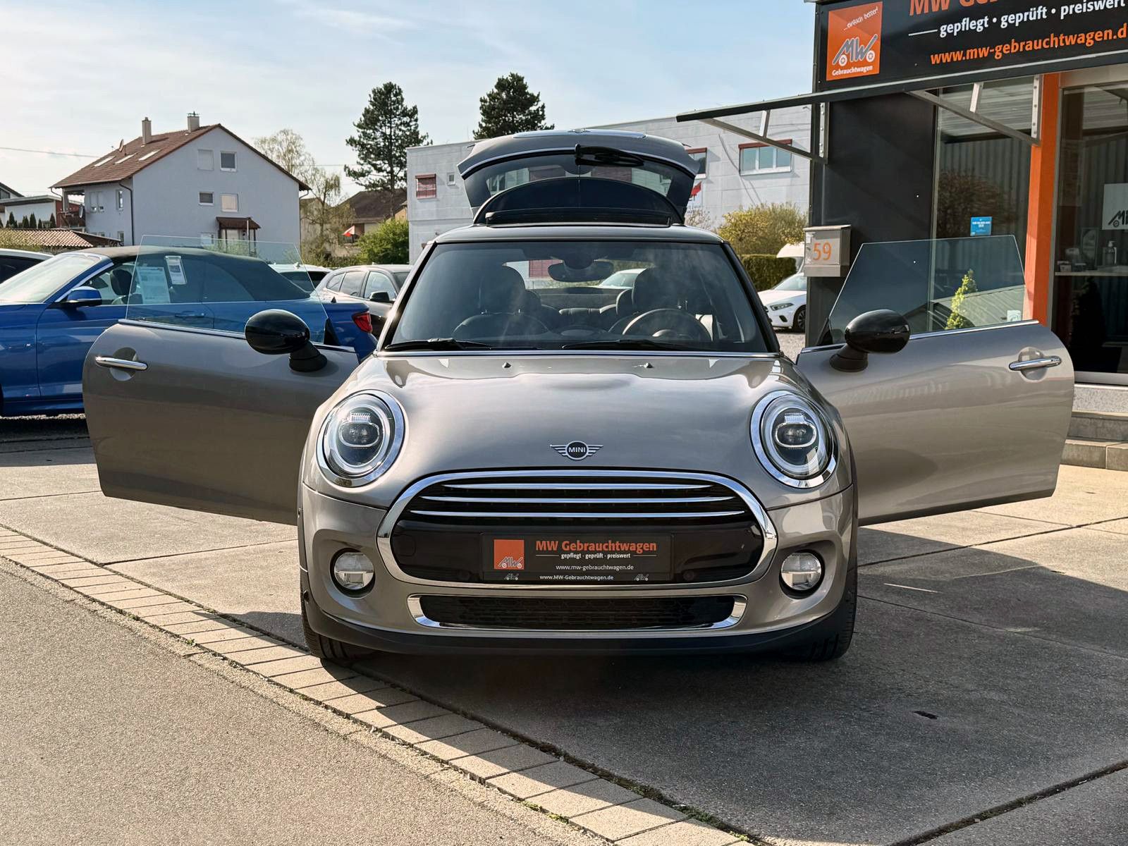 Fahrzeugabbildung MINI Cooper Steptr. LED NAV KAM PDC PANO  eGSD TEMP