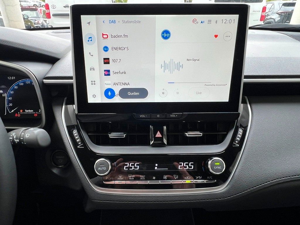 Fahrzeugabbildung Toyota Corolla Cross 2.0 Hybrid FWD Teamplayer