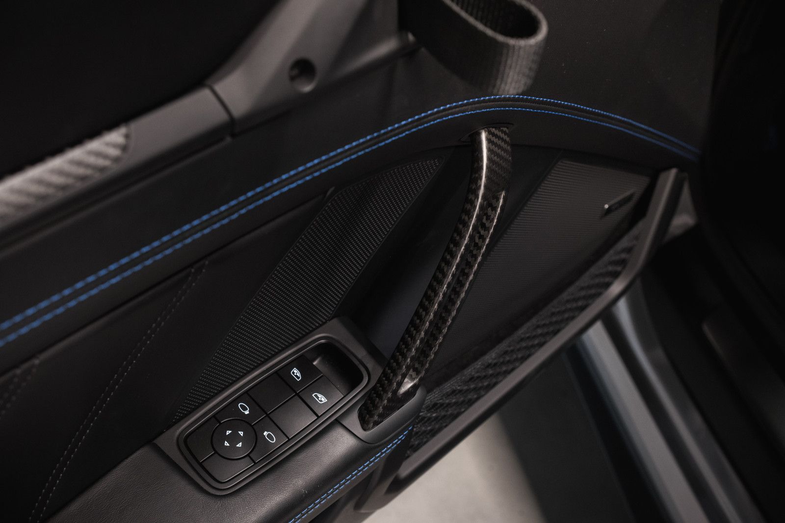 Fahrzeugabbildung Porsche 992/911 S/T - Lift - 90Ltr.Tank - BOSE - RKamera