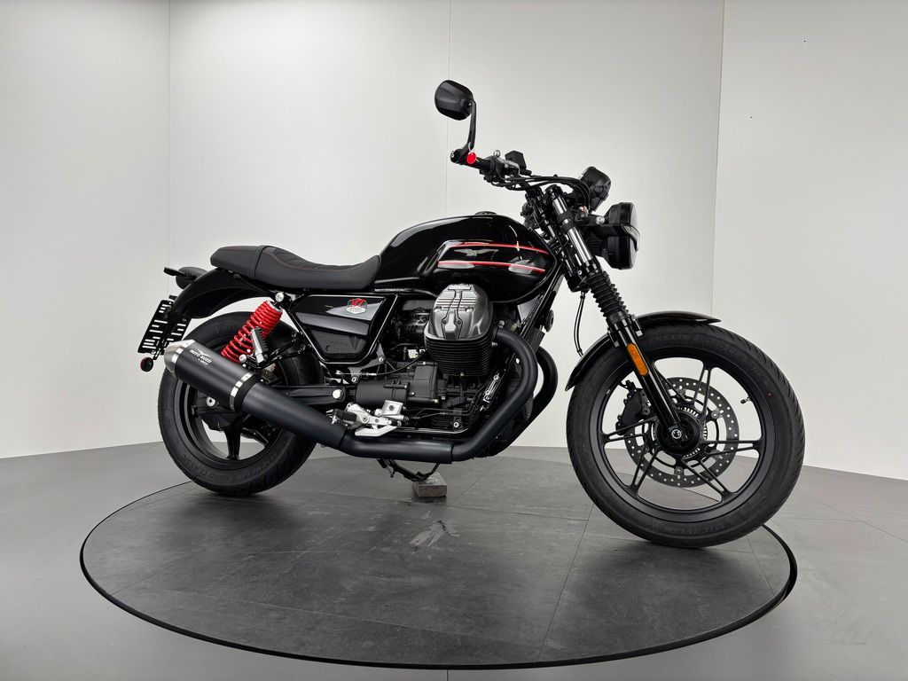 Fahrzeugabbildung Moto Guzzi V7 IV STONE SPECIAL EDITION *ARROW *NEUWERTIG
