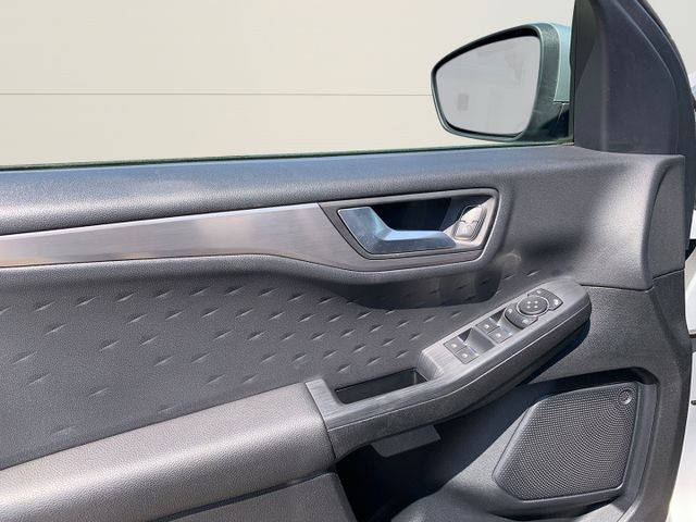 Ford Kuga Titanium 2.0 Klima+Navi+AHK+DAB+Temp+HUD+LE